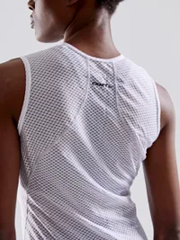 1903404-900000_Cool Mesh Superlight SL W_Closeup4.jpg